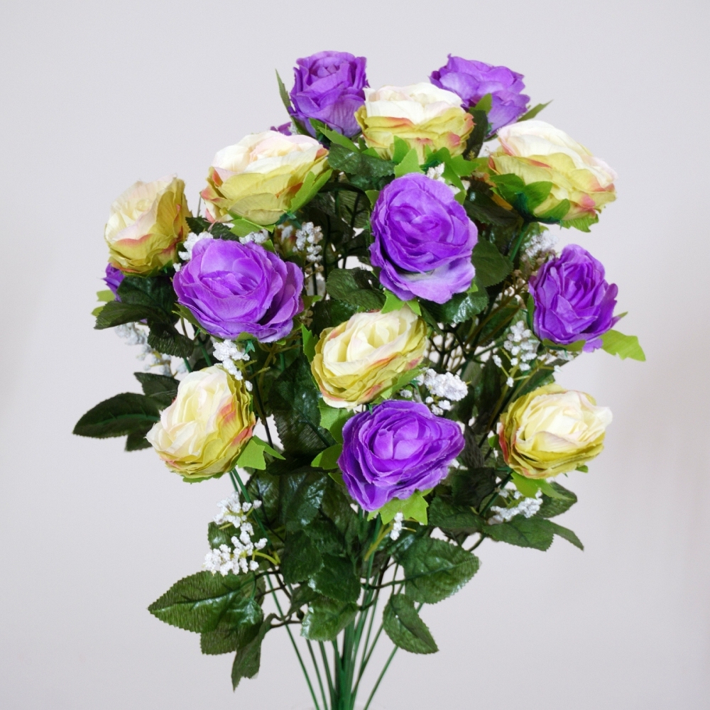 Mazzo di boccioli di rosa in colore lavanda e bianco